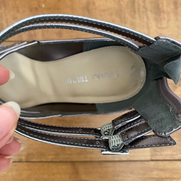 Yvanka trump metallic heels - Picture 7 of 7